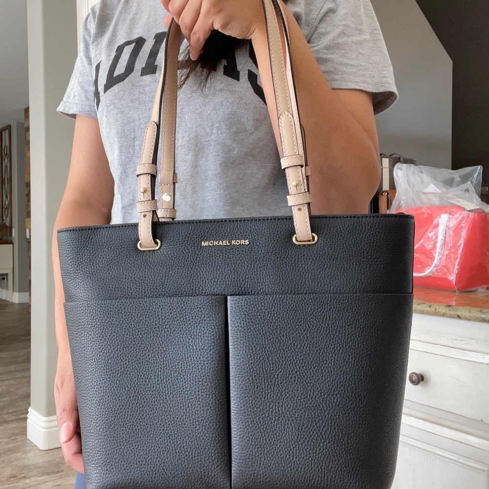 New 🖤 mk  Bedford M top zip pocket pebbled leather tote - Picture 11 of 11